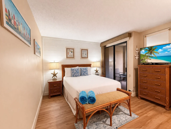 Luxurious 6-Bedroom Retreat in Kaanapali
